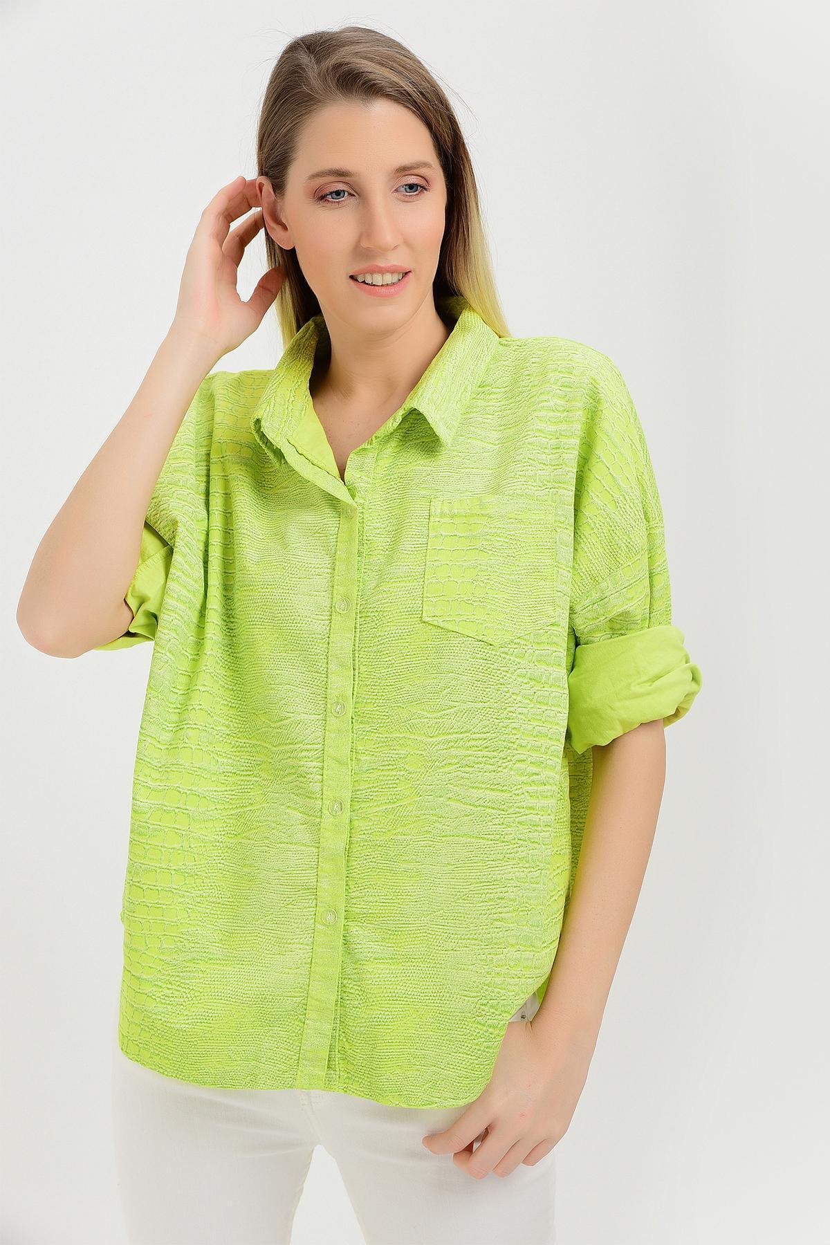 Fıstık Yeşili Desenli Cepli Kadife Gömlek