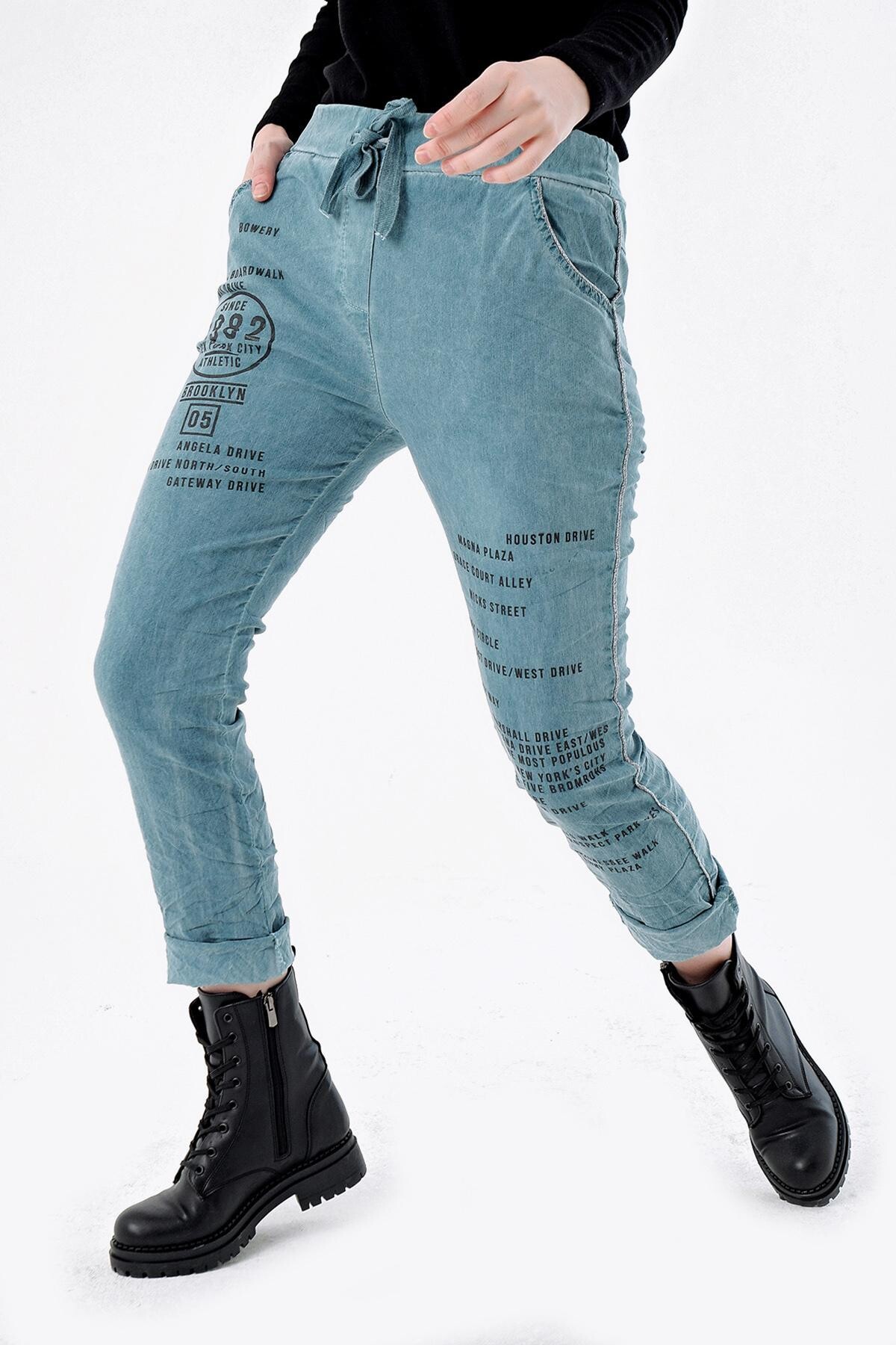 Petrol Cebi ve Yanı Sim Fitilli Önü Yazılı Pantolon